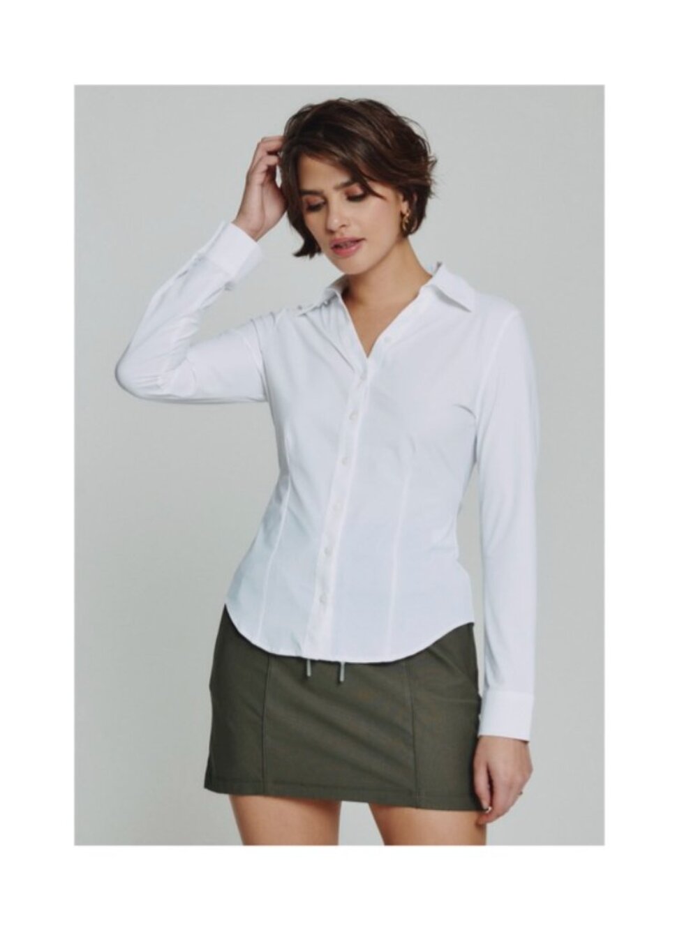 White blouse 7 Diamonds